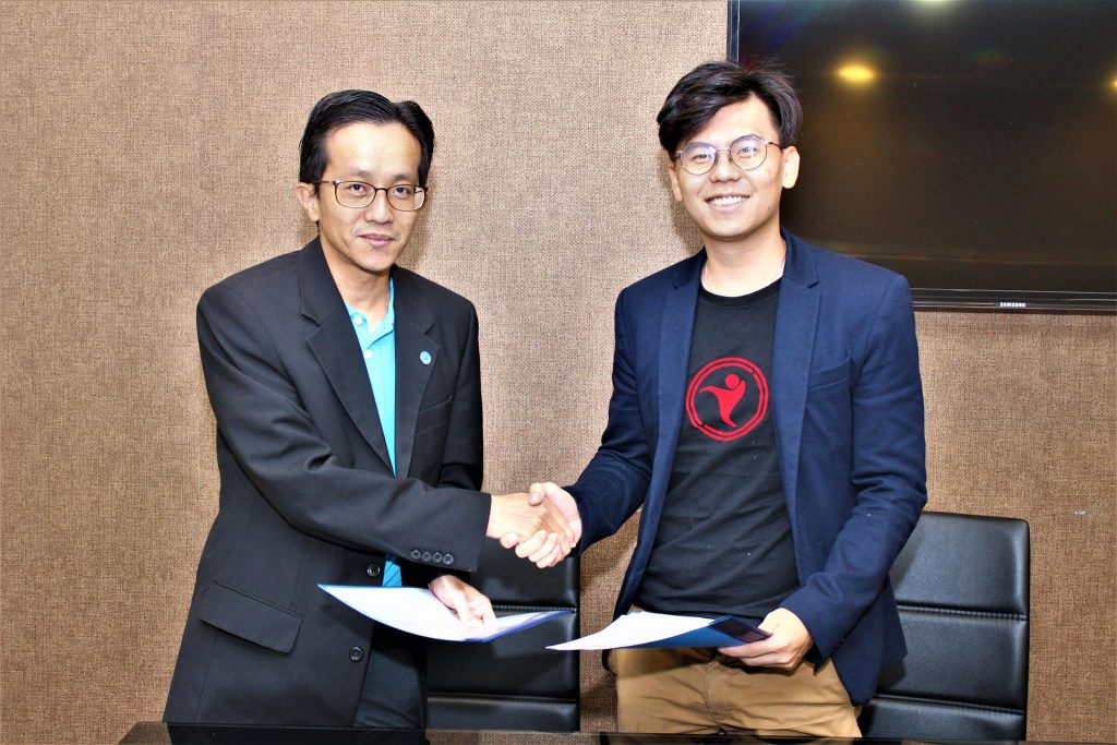 ChengCo- Pro B Centre x HReasily